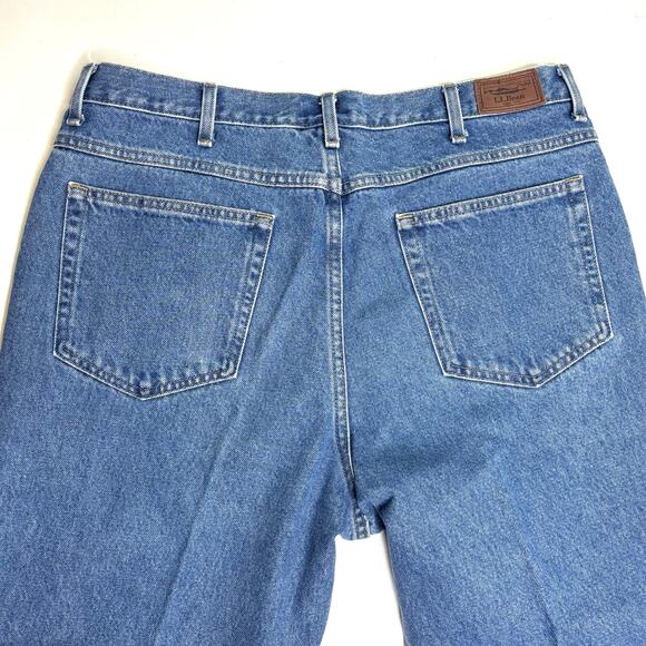 LL Bean Mens Straight Classic Fit Blue Jeans 100% Cotton 37x32 - Picture 6 of 9